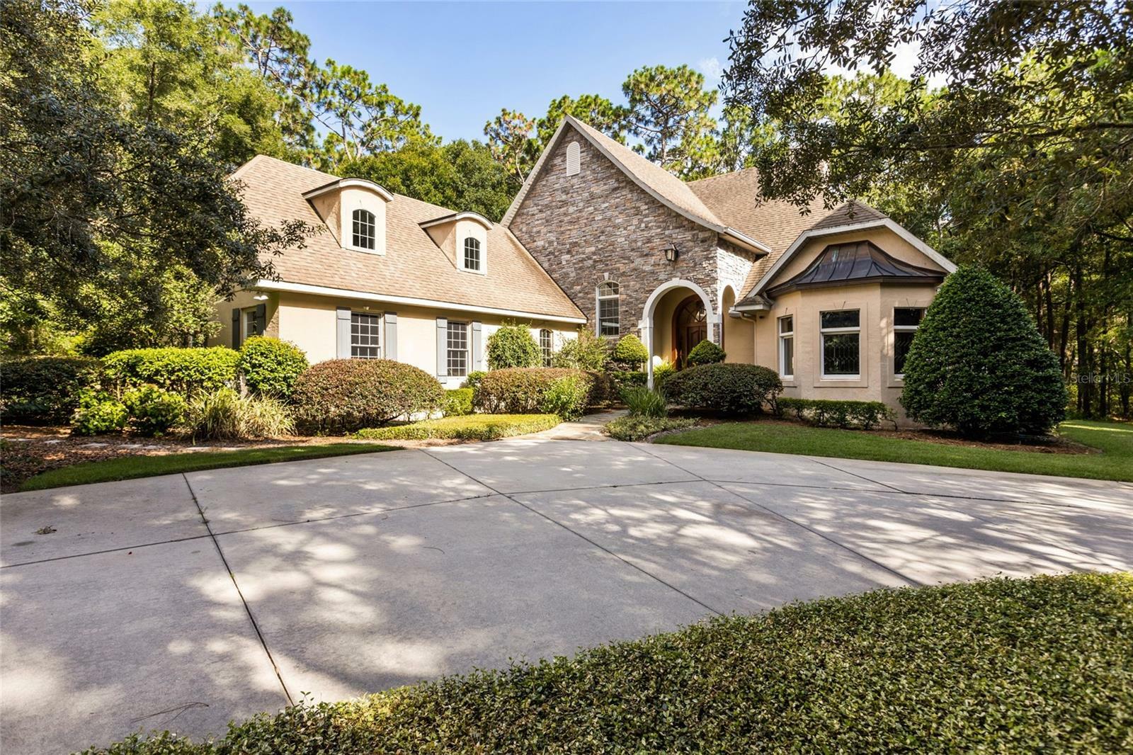Property Photo: 1750 Taylor Woods Road FL 32724