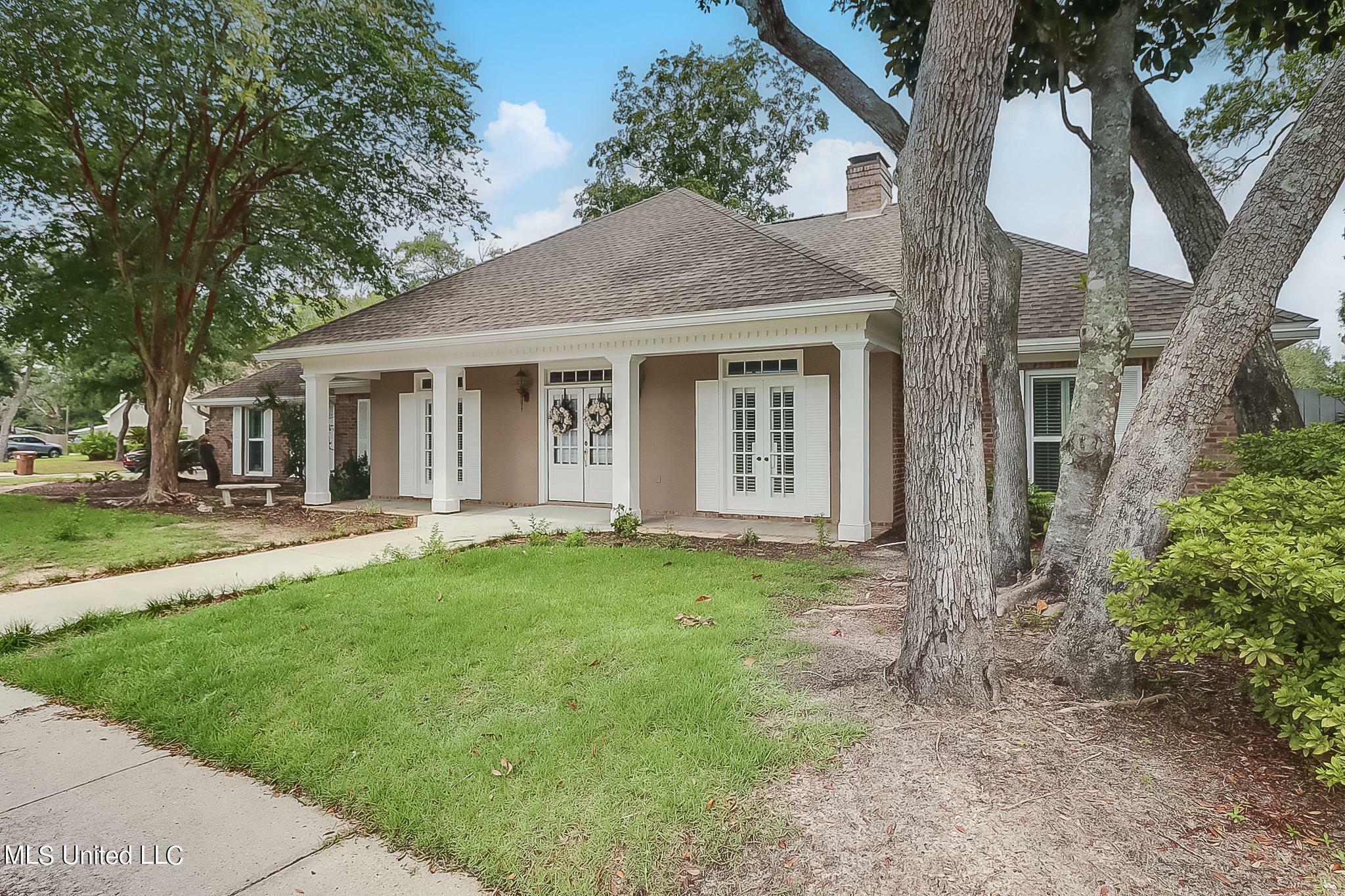 Property Photo: 2044 Mauvilla Cove Cove MS 39531