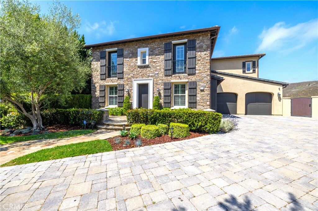 Property Photo:  2 David Street  CA 92694 
