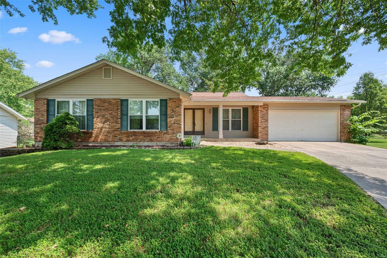 Property Photo:  5 Barkwood Court  MO 63376 