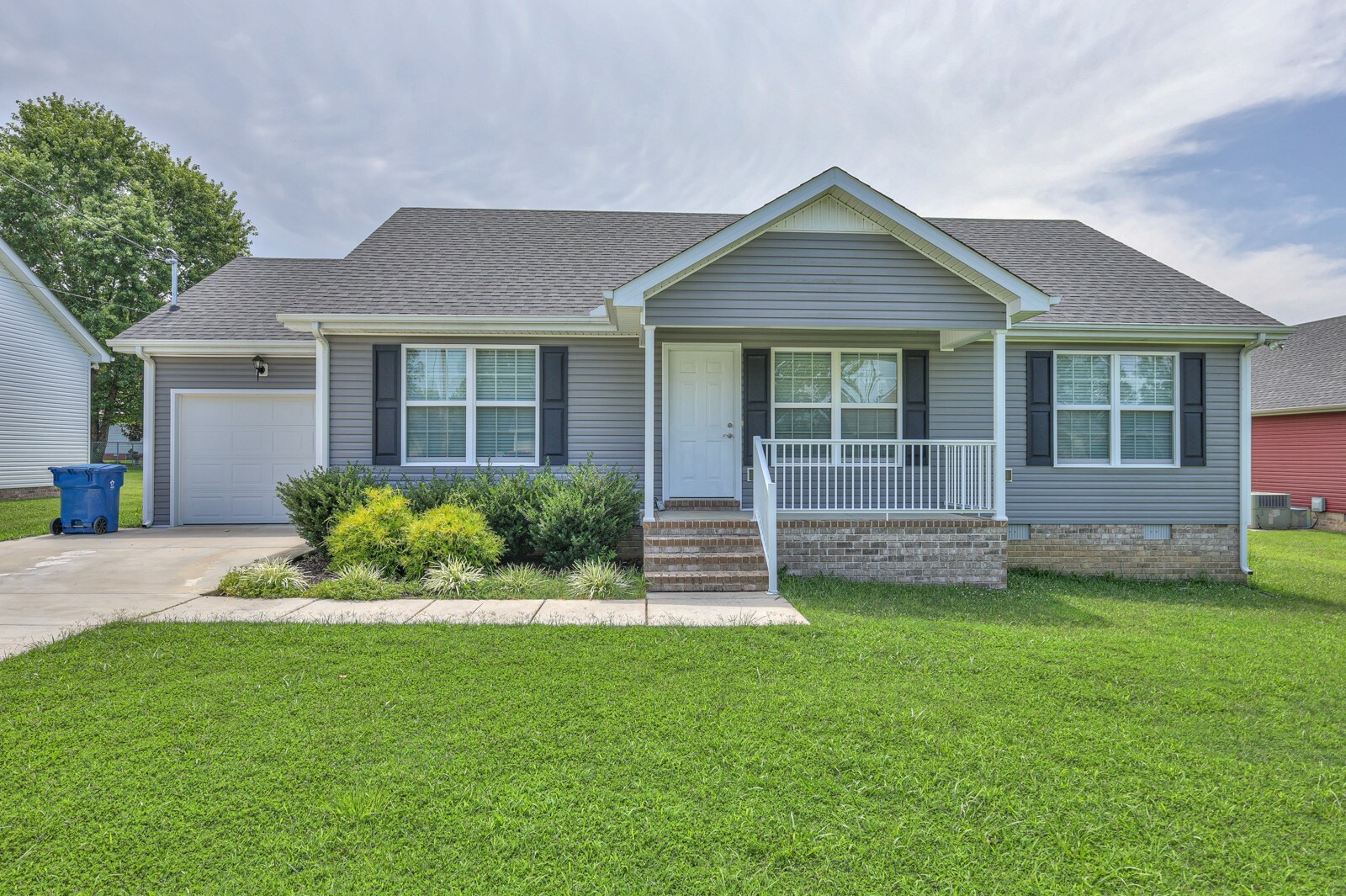 Property Photo:  301 Amelia Dr  TN 37355 