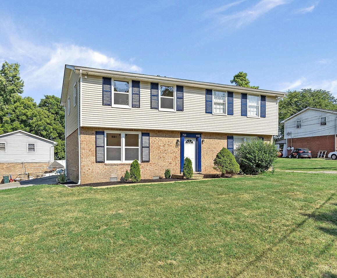 Property Photo:  713 McPherson Dr  TN 37221 