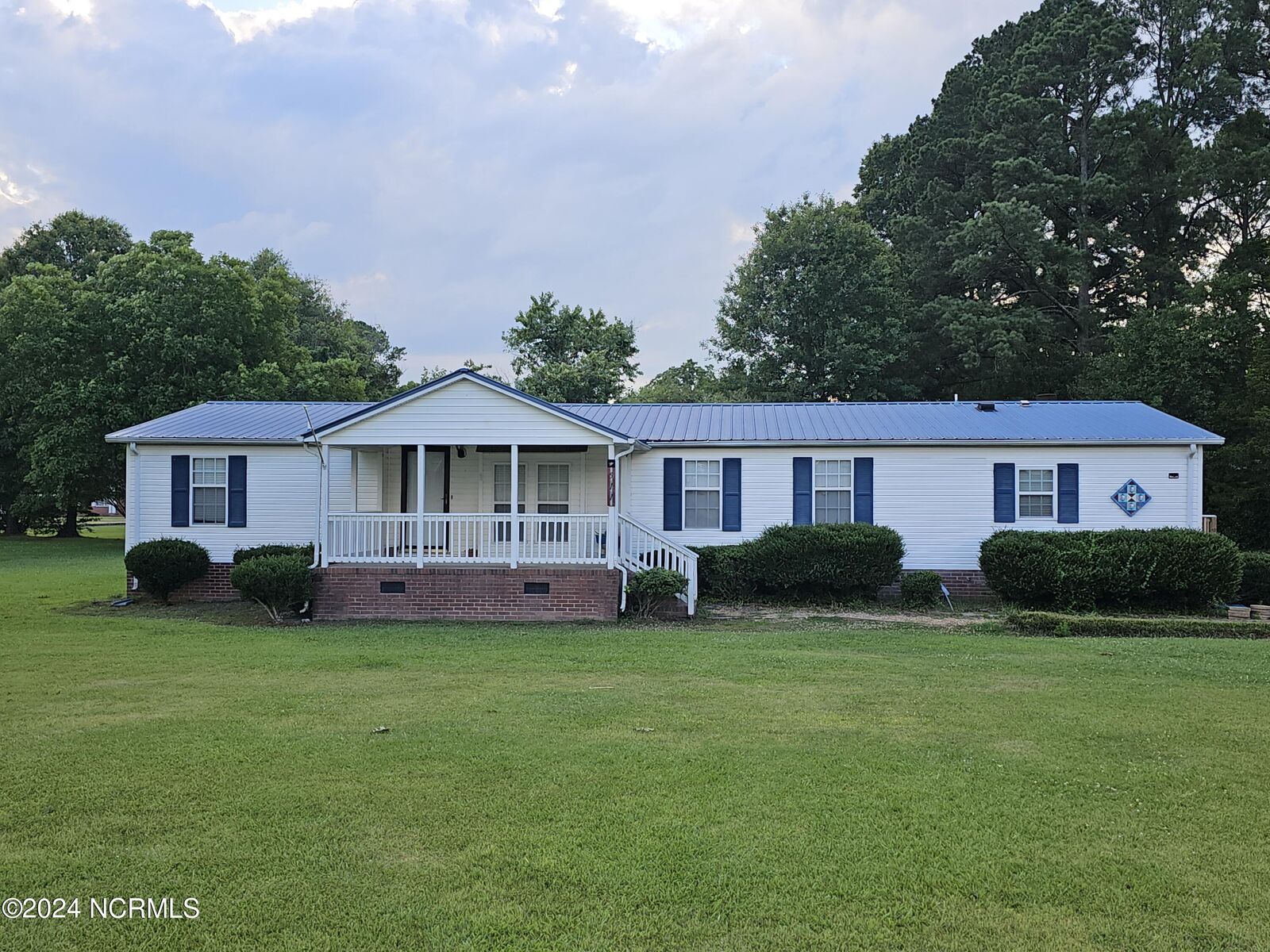 Property Photo: 511 Carrol Street NC 27805