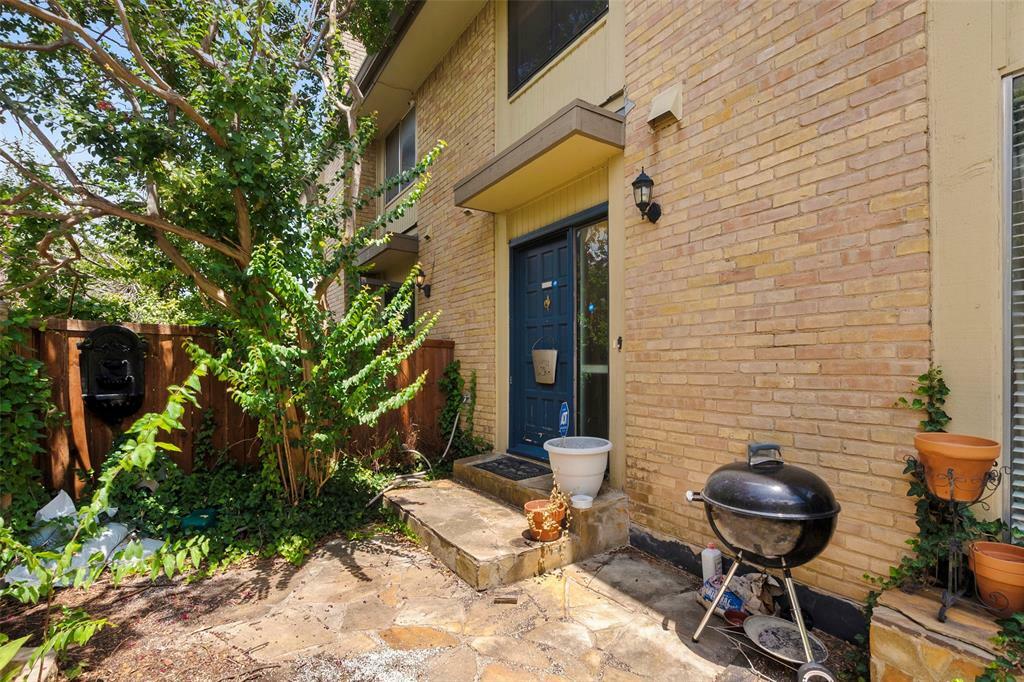 Property Photo:  2624 Custer Parkway A  TX 75080 