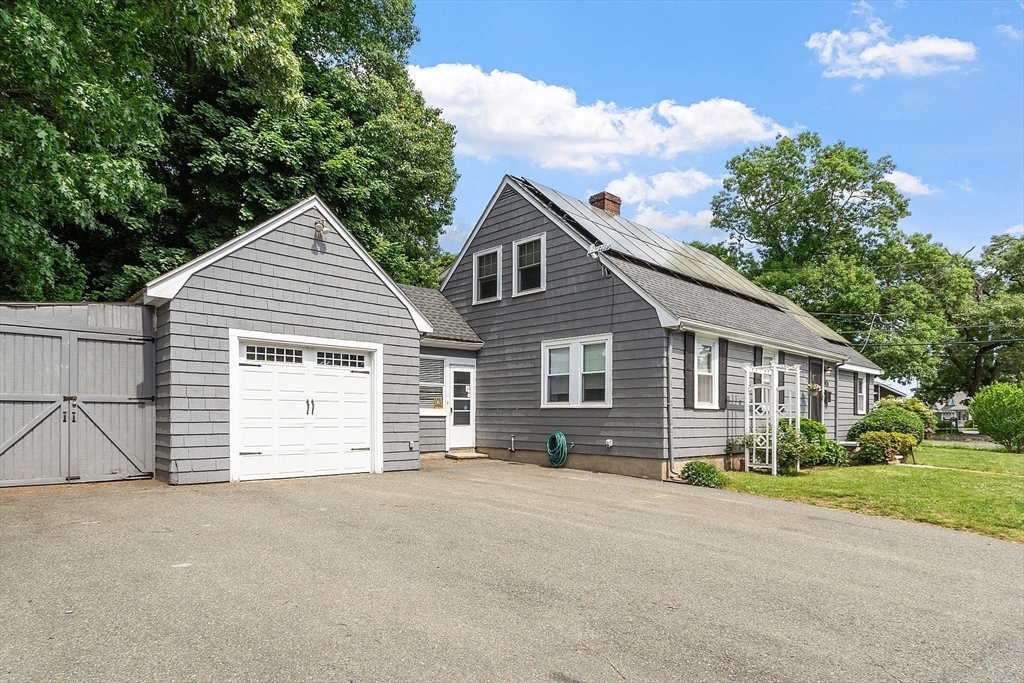 Property Photo:  123 Range Ave  MA 01904 