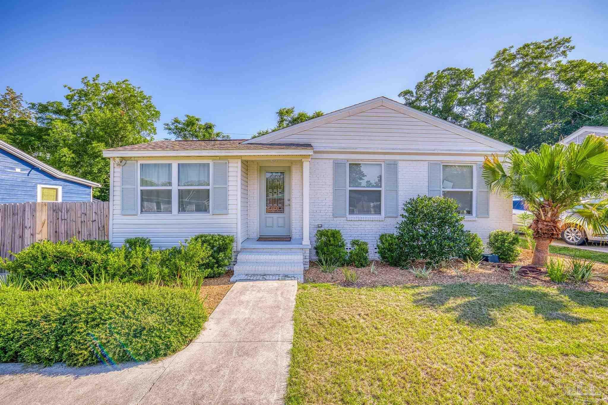 Property Photo:  207 Payne Rd  FL 32507 