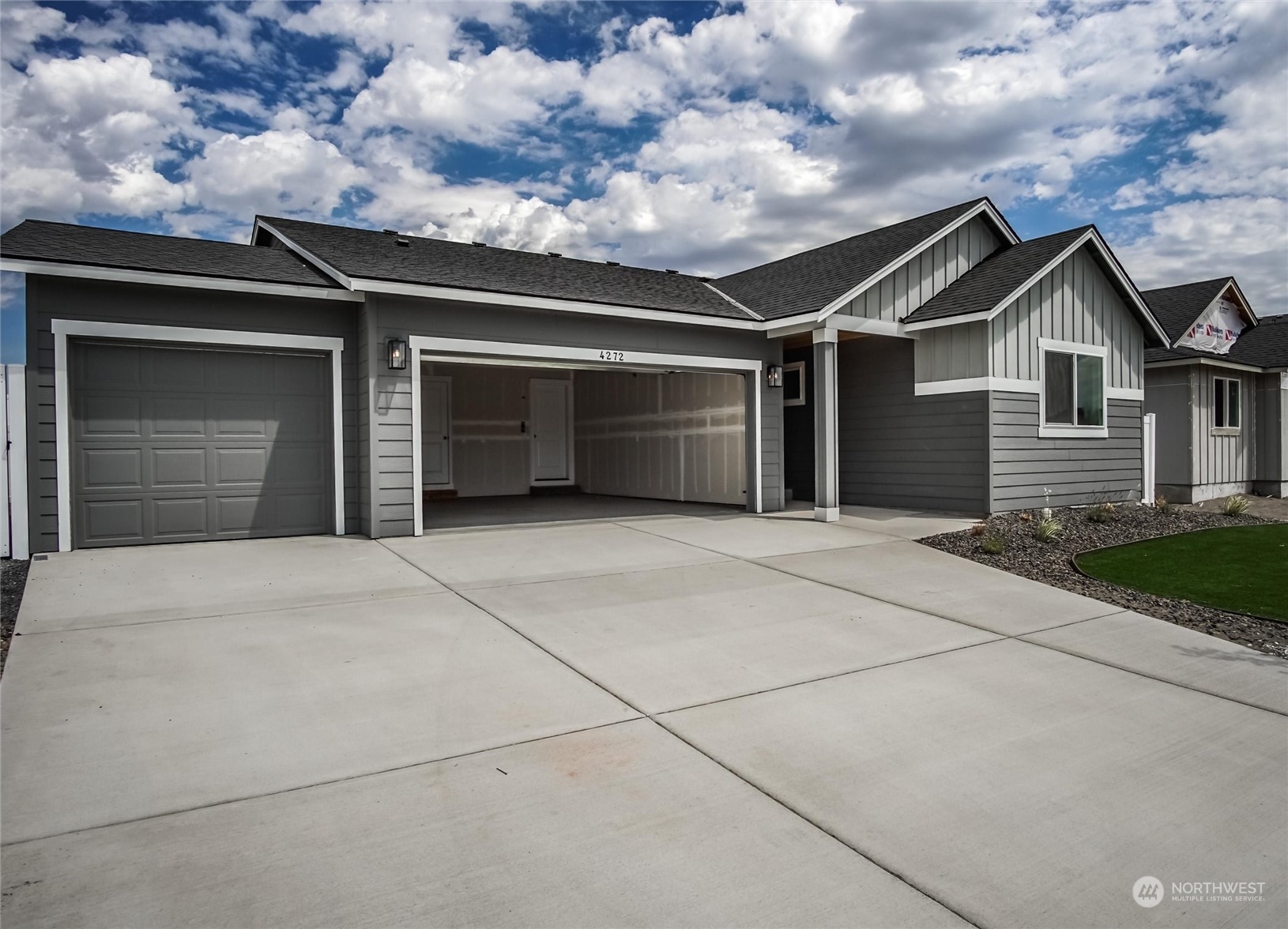 Property Photo:  4272 W Bufflehead Boulevard  WA 98837 