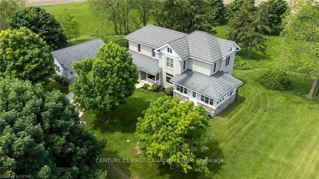 Photo de la propriété:  24885 Poplar Hill Rd  ON N0M 1P0 