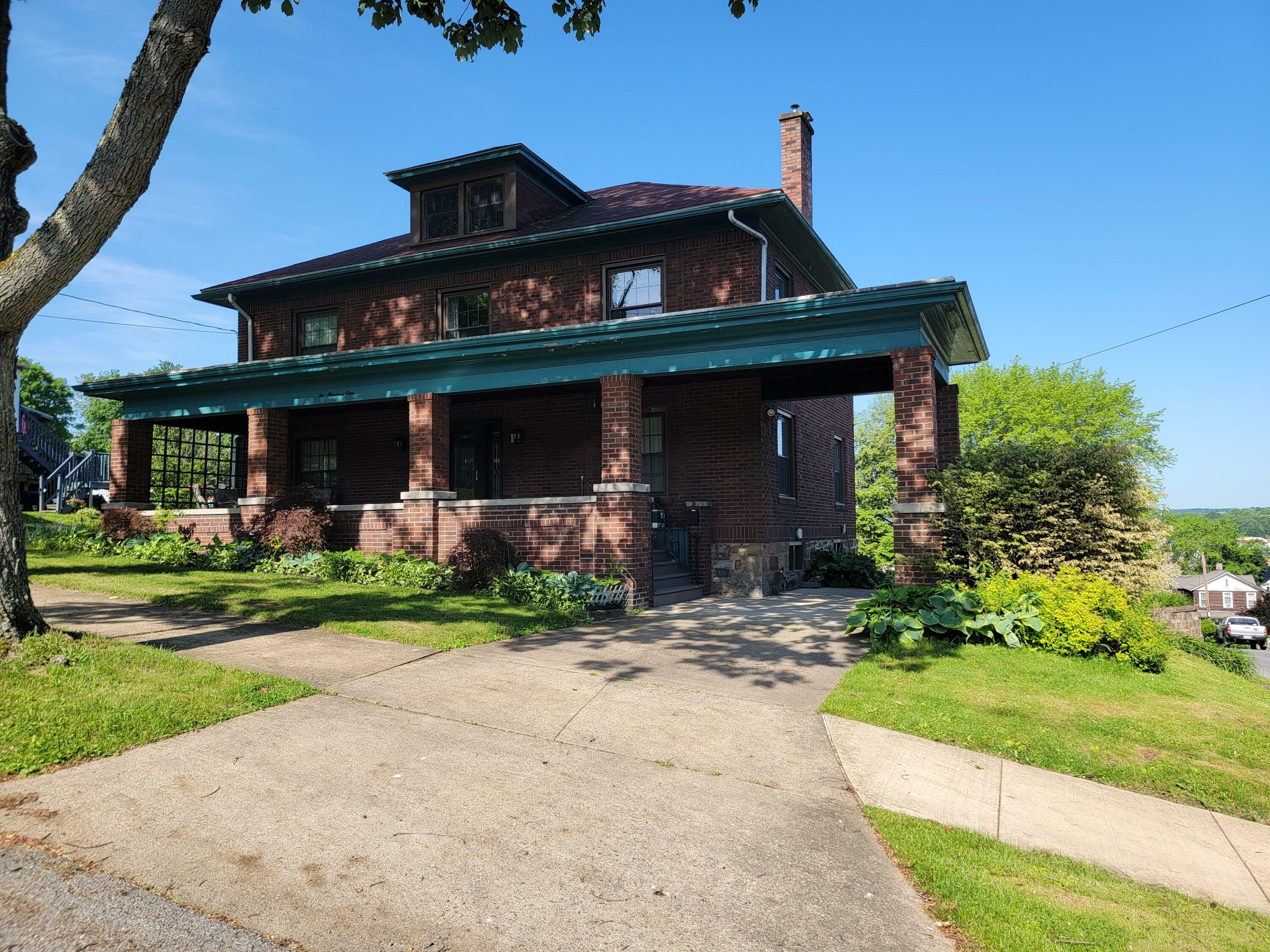 Property Photo:  201 Highland Ave  PA 15767 