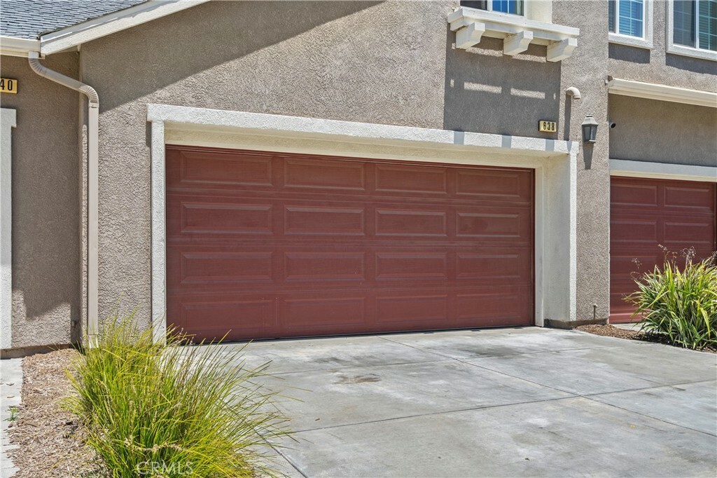 Property Photo:  638 Green River Street  CA 93036 