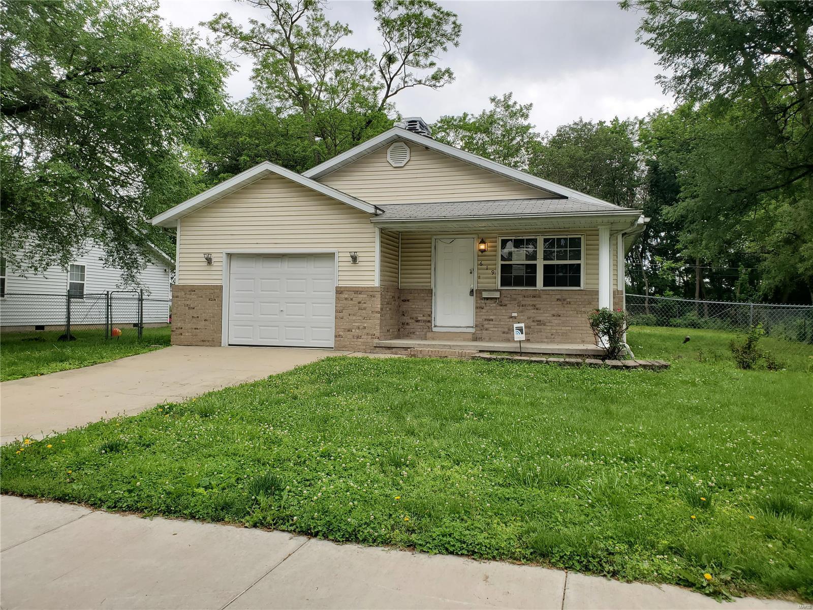 Property Photo:  619 N 7th Street  IL 62201 