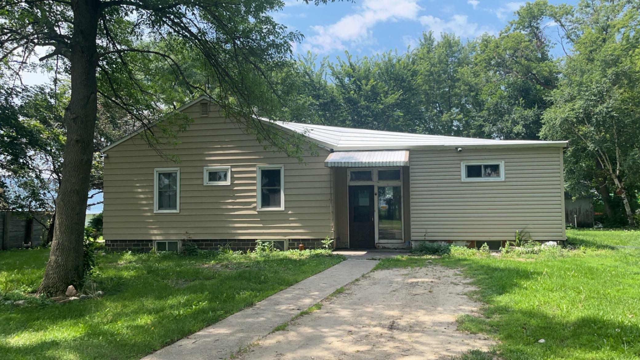 Property Photo:  32871 630th Avenue  MN 56072 