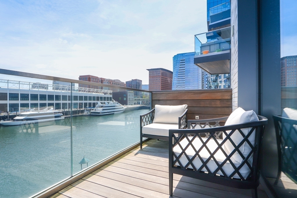 Property Photo:  300 Pier 4 Blvd 3I  MA 02210 