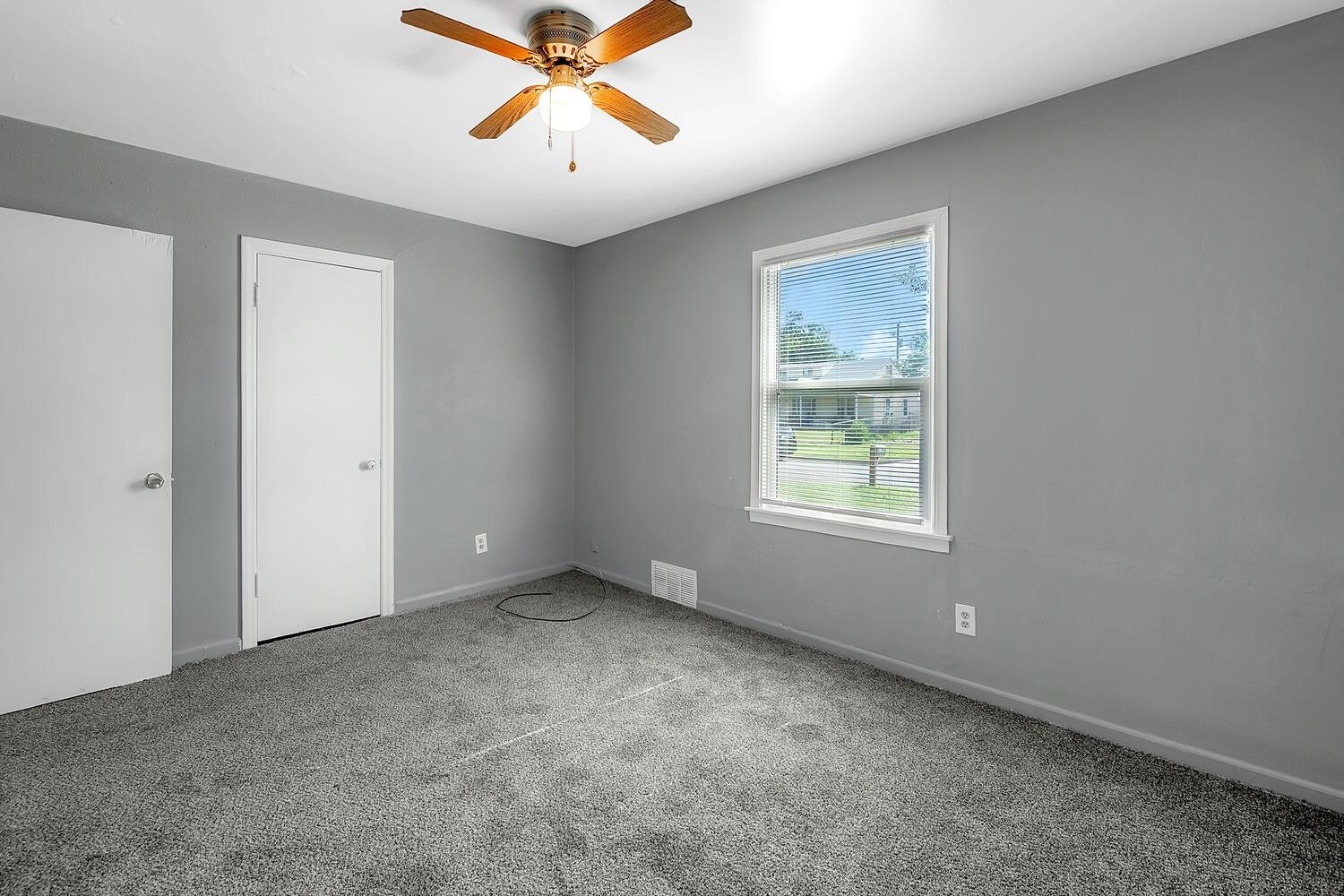 Property Photo:  2213 N Prince St  KS 67219 