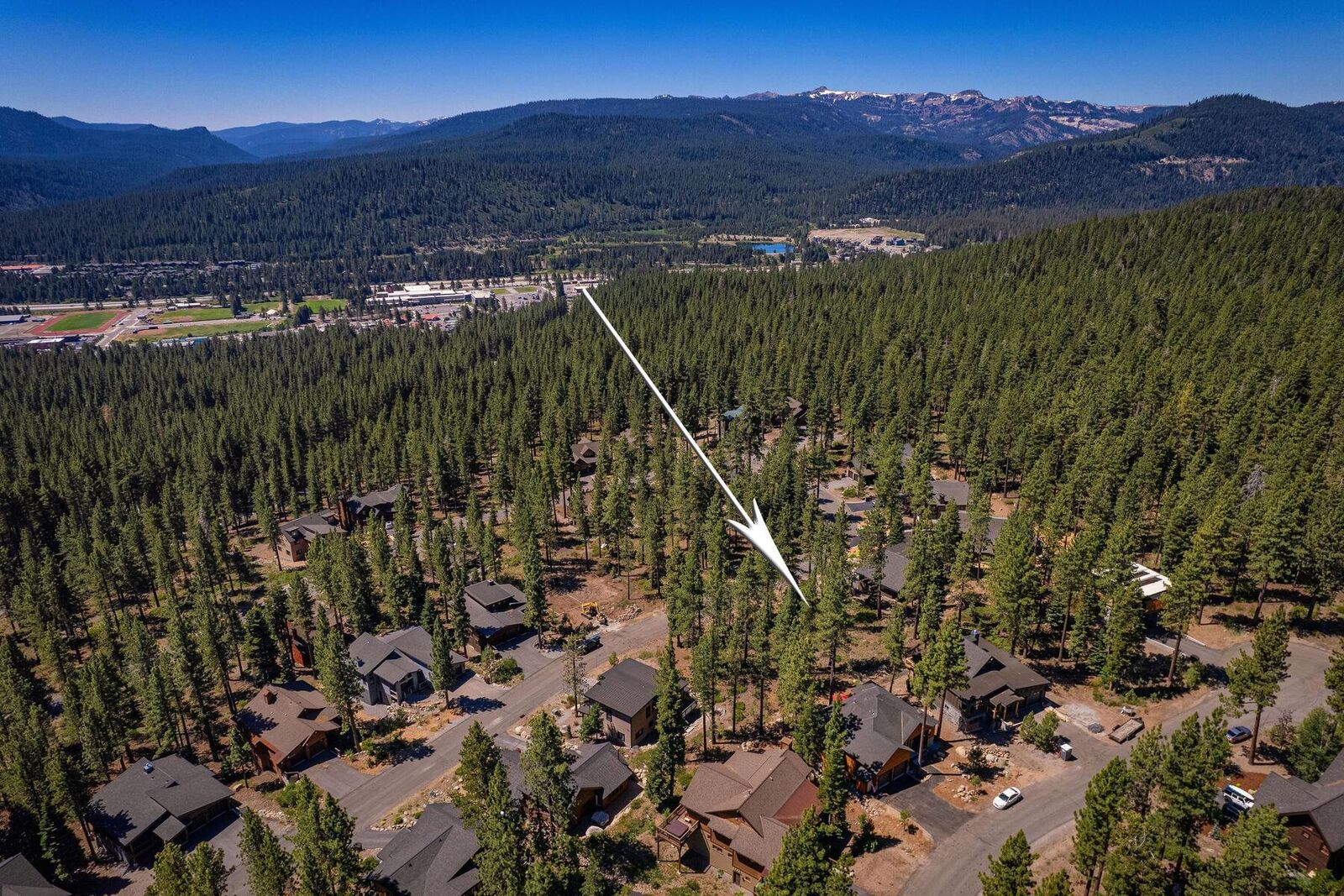 Photo de la propriété:  11976 Cavern Way  CA 96161-0000 