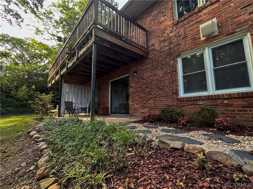 Property Photo:  166 Red Oak Landing Road  VA 23185 