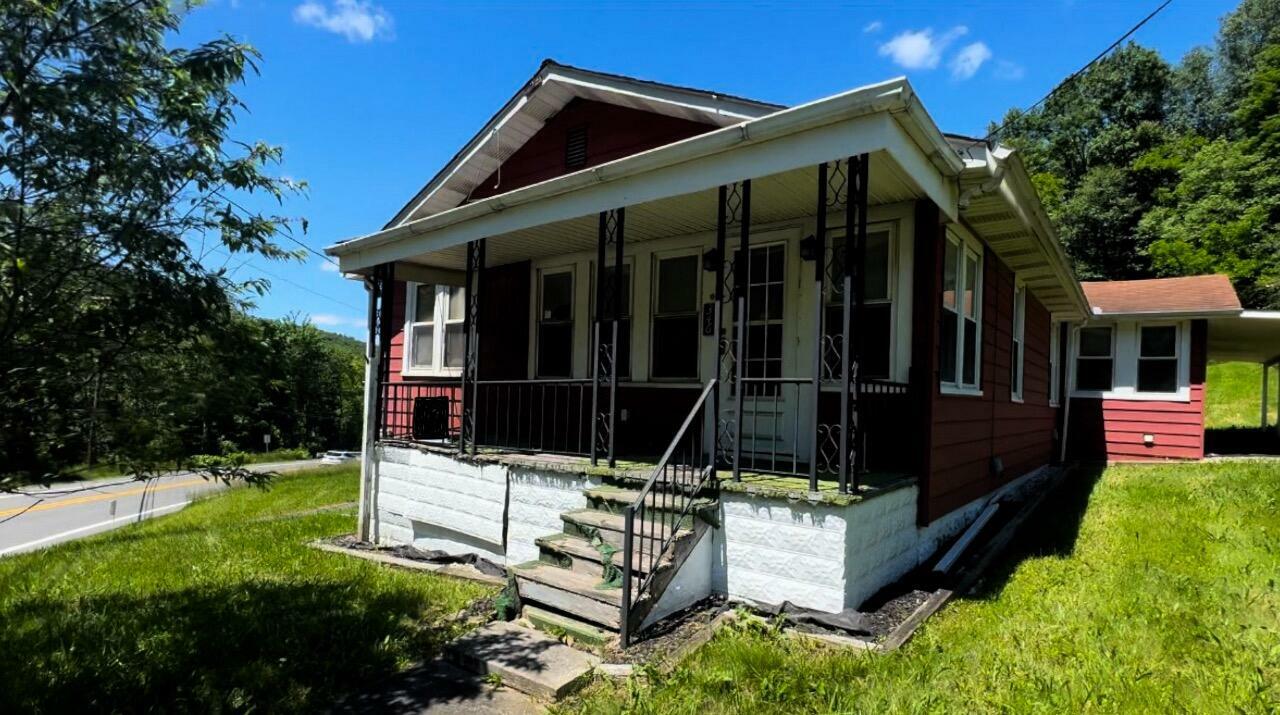 Property Photo:  346 Main St  WV 25981 