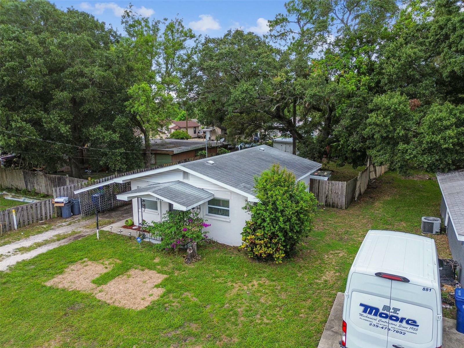 Property Photo:  1603 34th Avenue E  FL 34208 