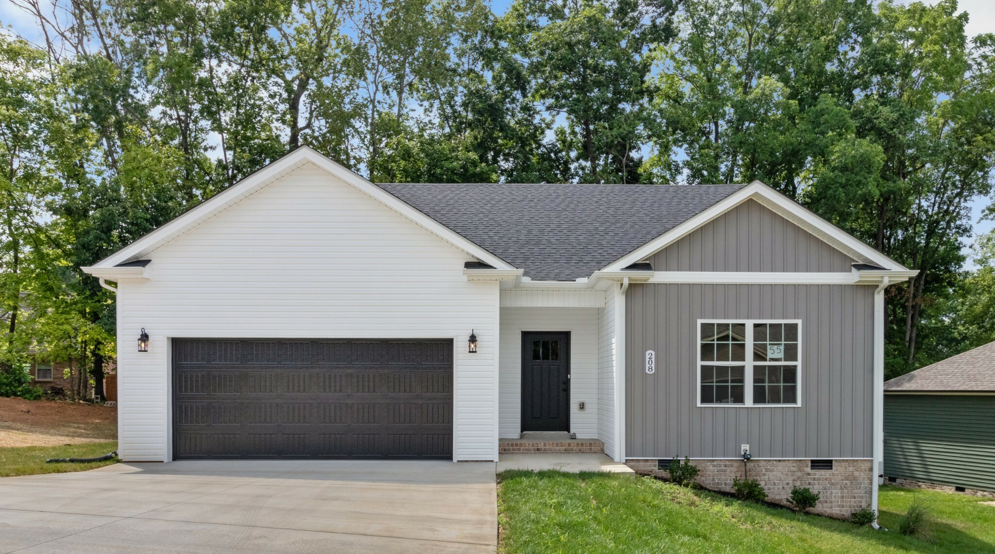 Property Photo:  208 Wade Hampton Ln  TN 37040 