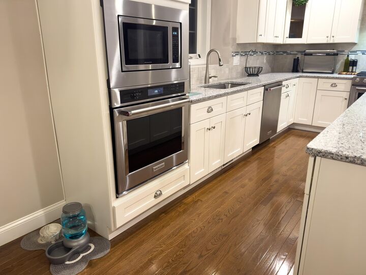 Property Photo: 20 School House Road NH 03053