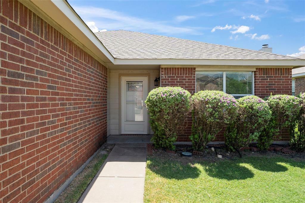 Property Photo:  8205 Cutter Hill Avenue  TX 76134 