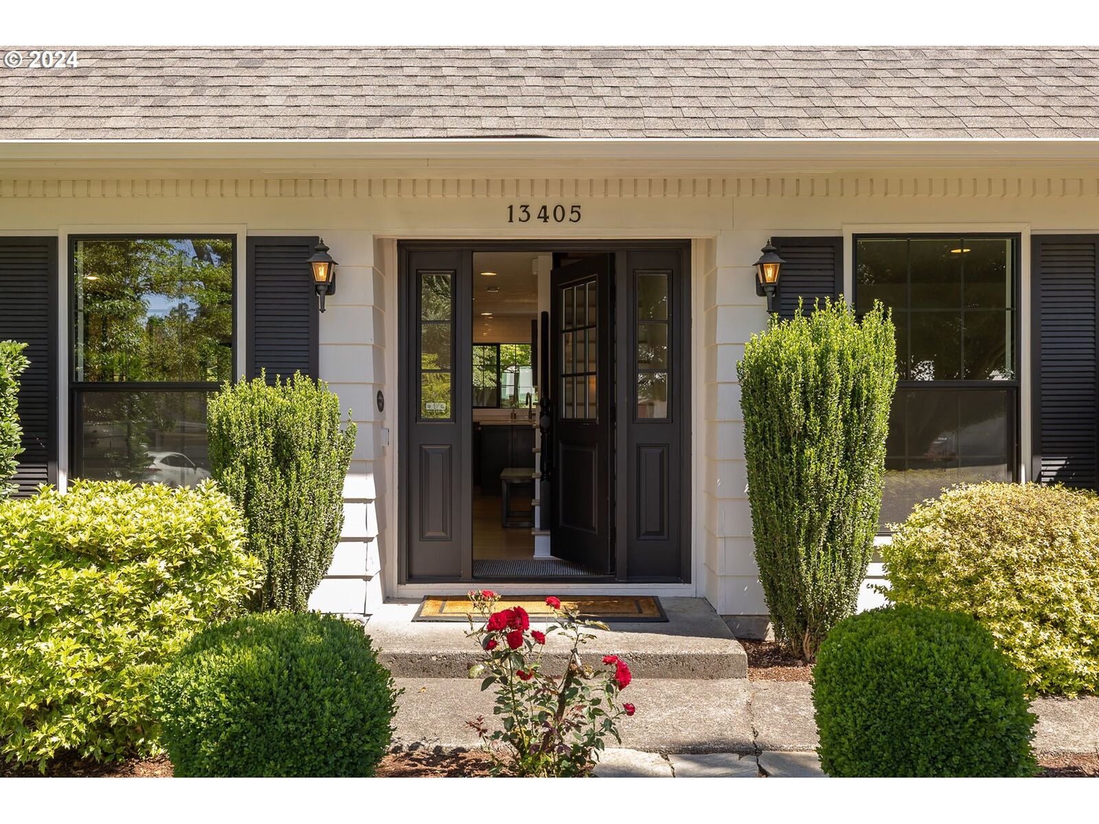 Property Photo:  13405 NW Northrup St  OR 97229 