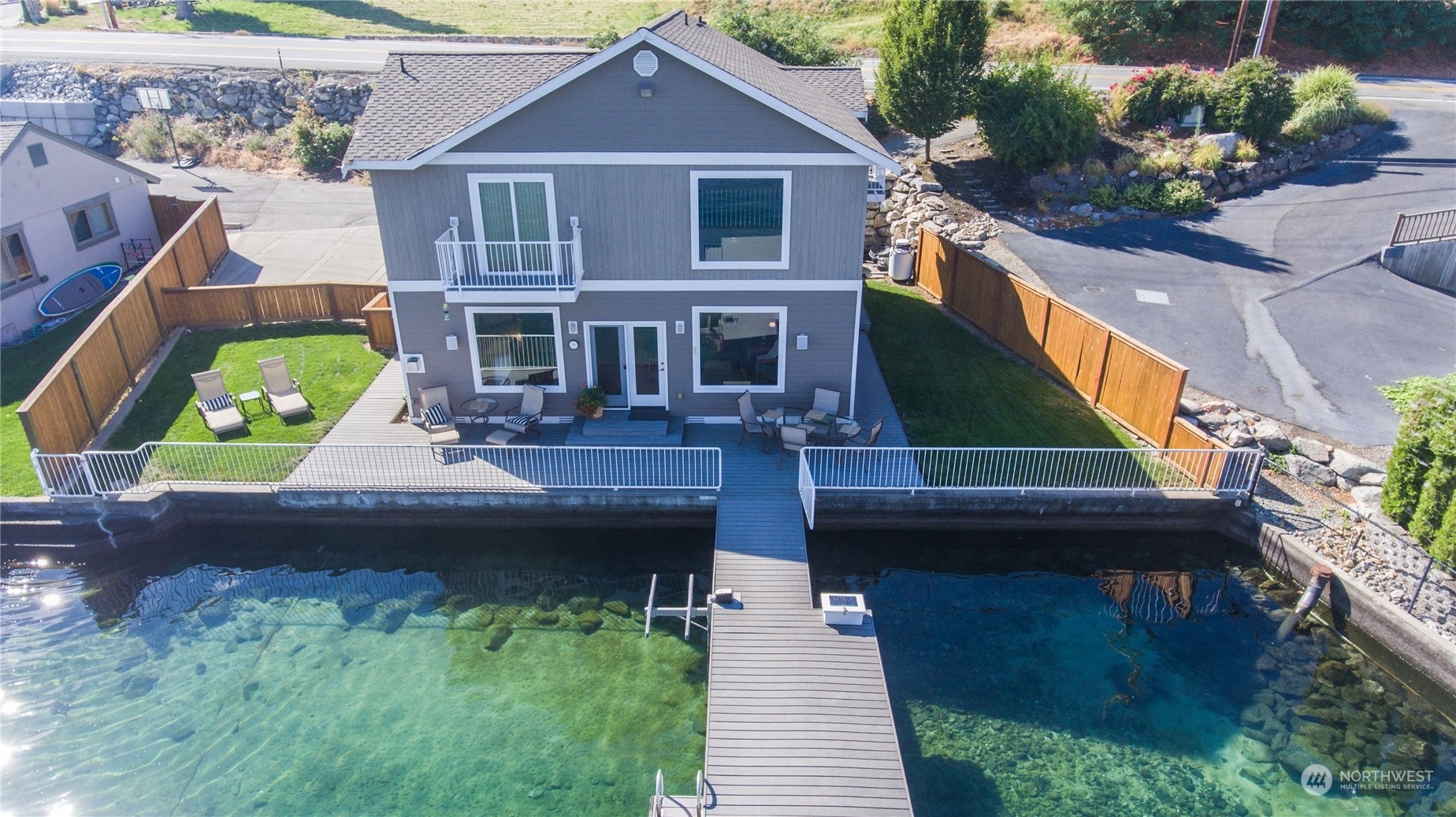 Property Photo:  1112 S Lakeshore Road  WA 98816 