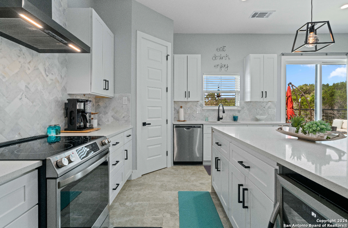 Property Photo: 259 Magnolia Meadows TX 78133
