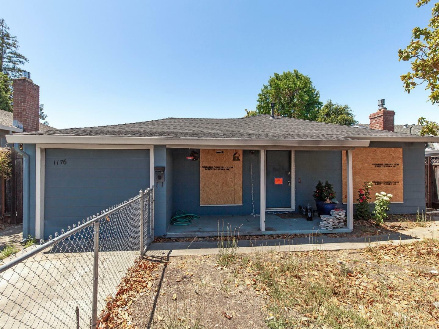 Property Photo:  1176 Ruby Street  CA 94061 