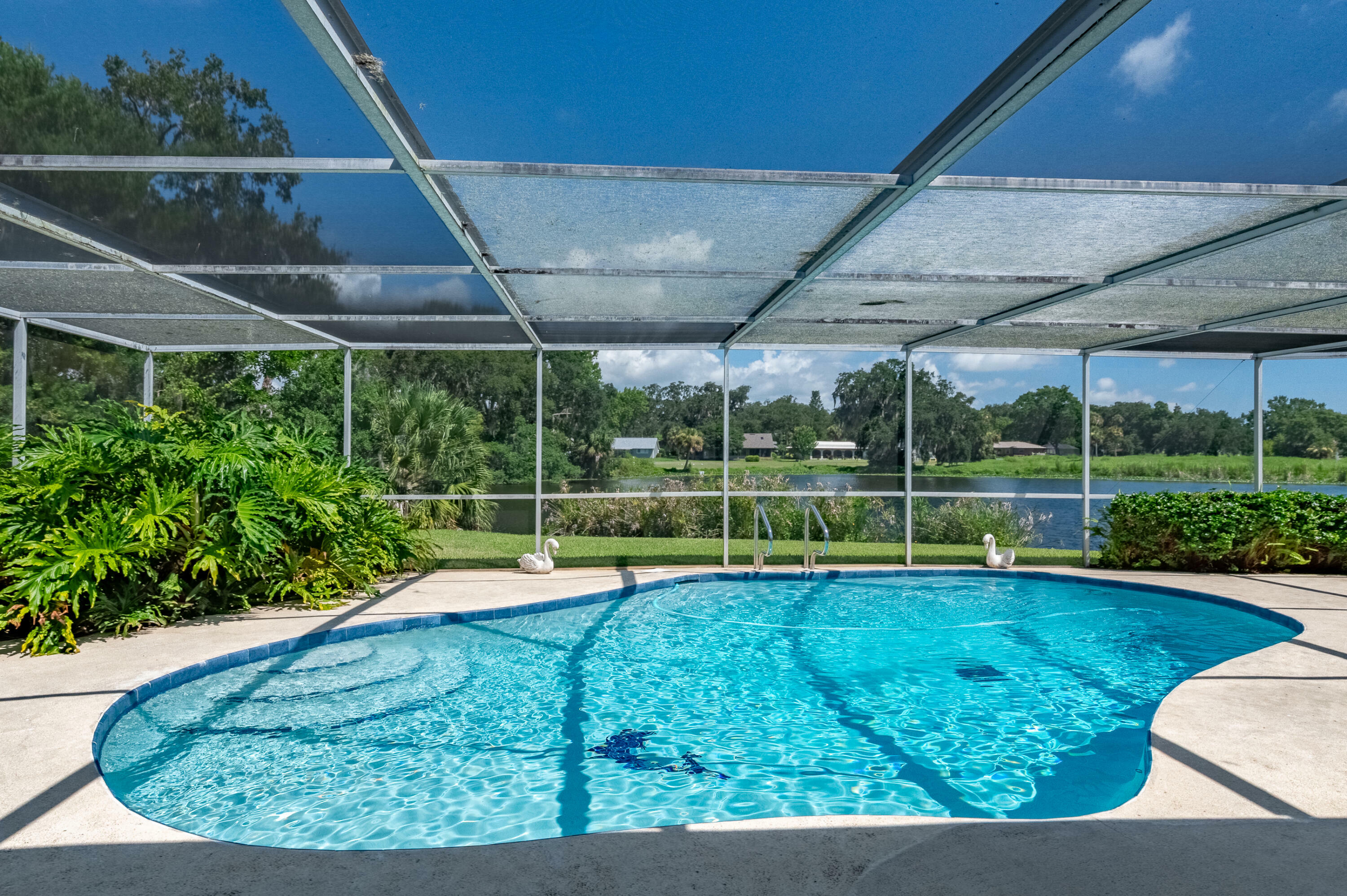 Property Photo:  1900 Tanner Court  FL 32796 