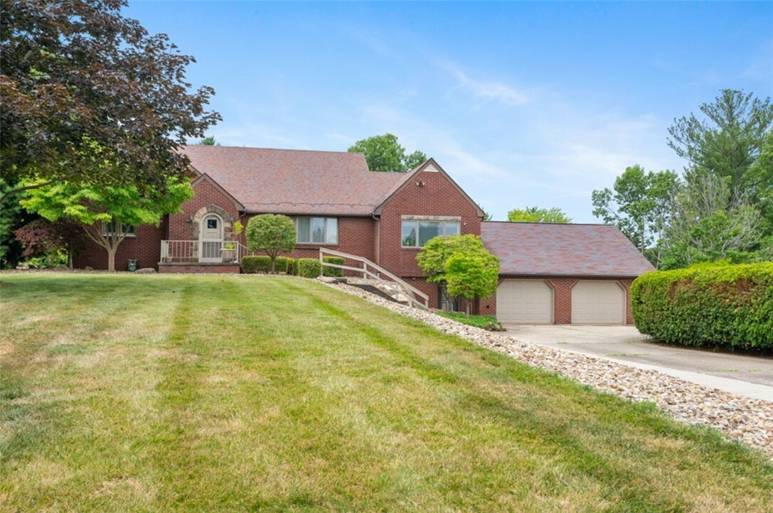 Property Photo:  119 Ridgeview Drive  PA 15001 