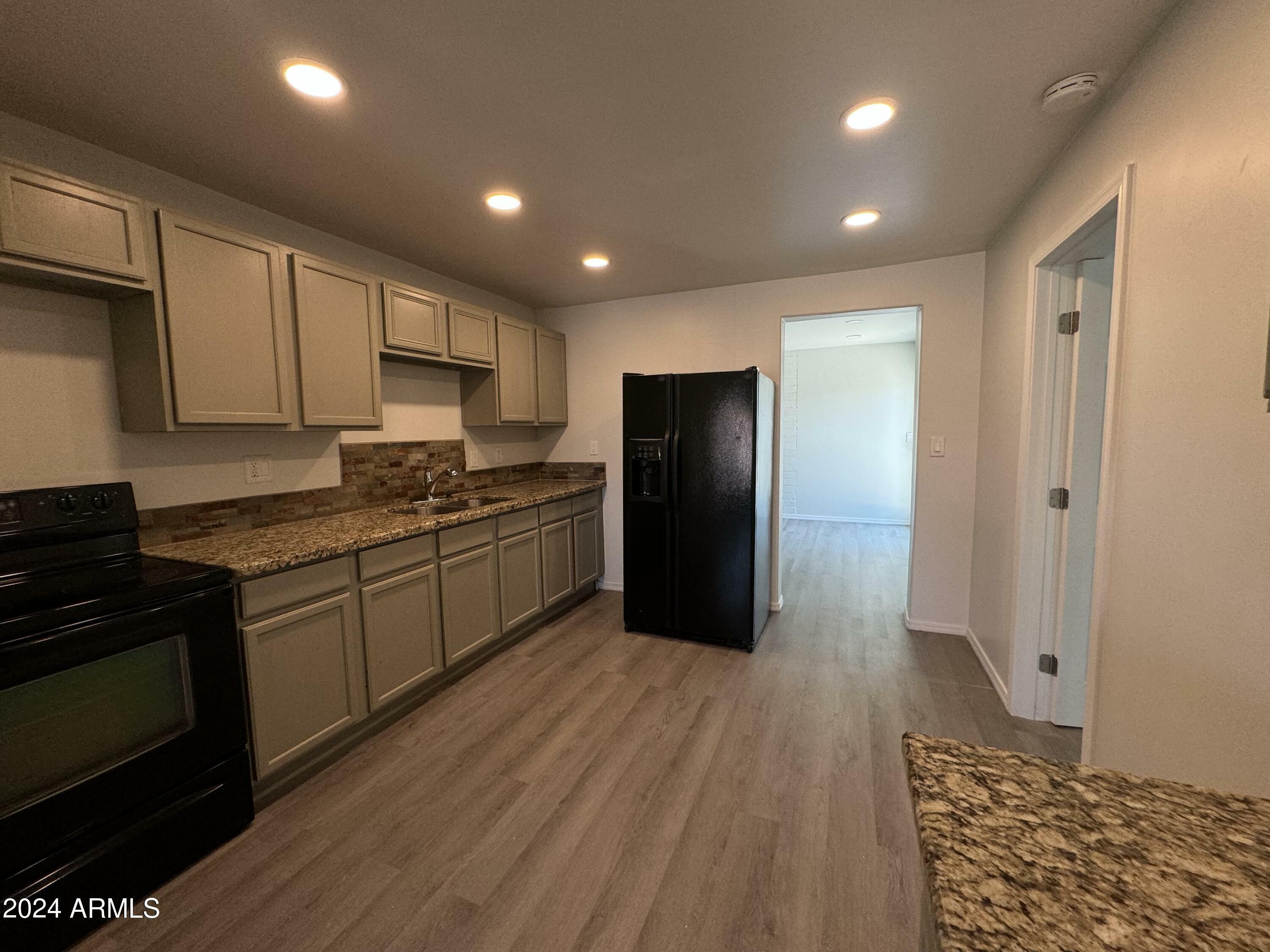 Property Photo:  2045 E Orange Street  AZ 85281 