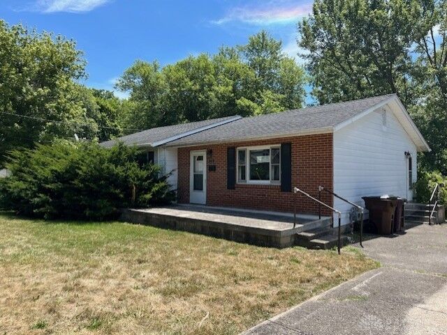 Property Photo: 721 E 3rd Street OH 45385