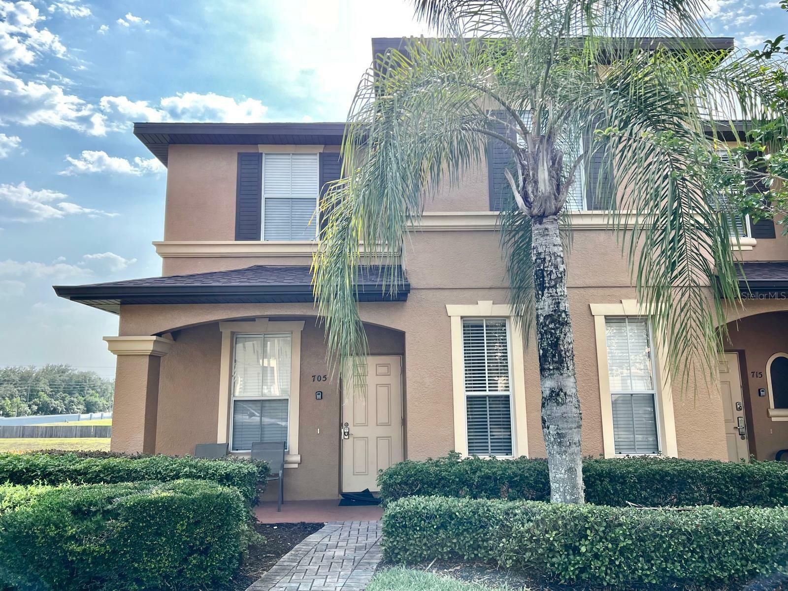 Property Photo:  705 La Mirage Street  FL 33897 