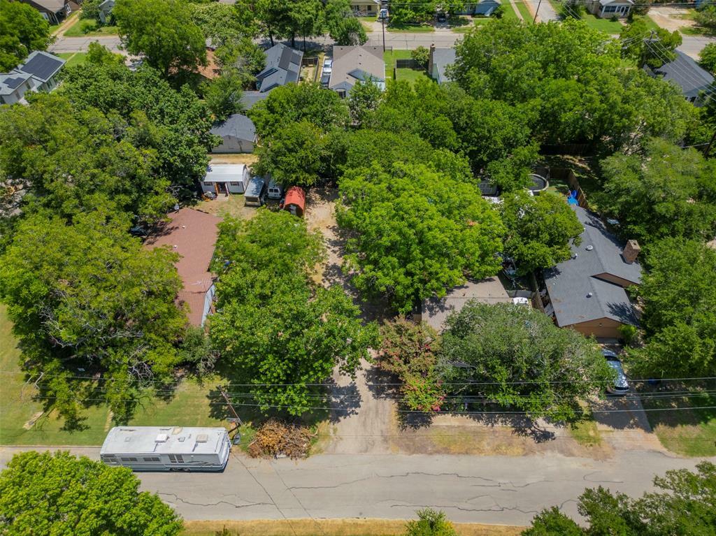 Property Photo:  1506 N Gaines Street  TX 75119 