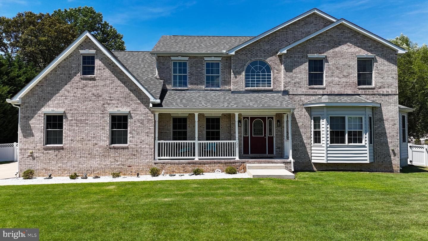 Property Photo: 127 Grapevine Way DE 19963