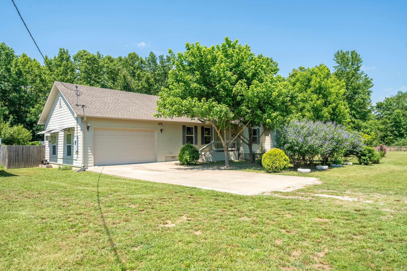 Property Photo:  173 Alydar Trail  AR 71901 