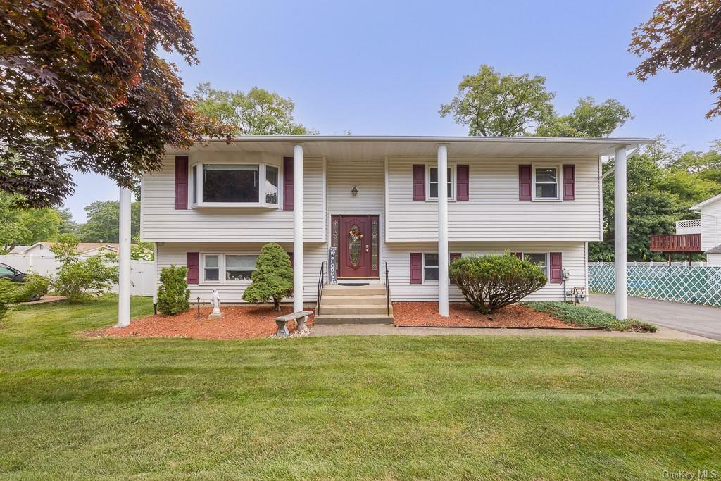 Property Photo:  29 S Lilburn Drive  NY 10923 