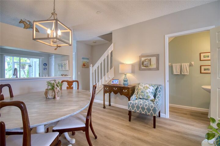 Property Photo:  325 Countryside Key Boulevard  FL 34677