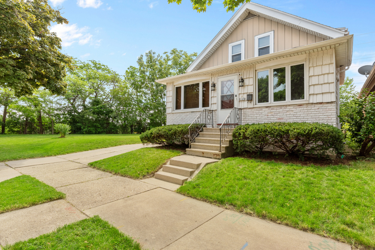 Property Photo: 6029 W Fairview Ave WI 53213