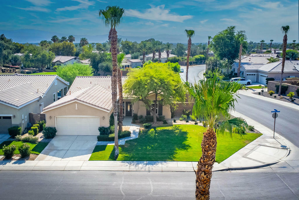 Property Photo:  61110 Living Stone Drive  CA 92253 