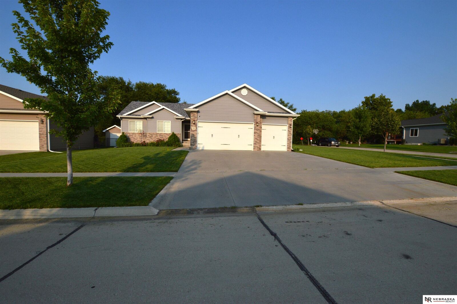 Property Photo:  2040 N 95th Street  NE 68505 