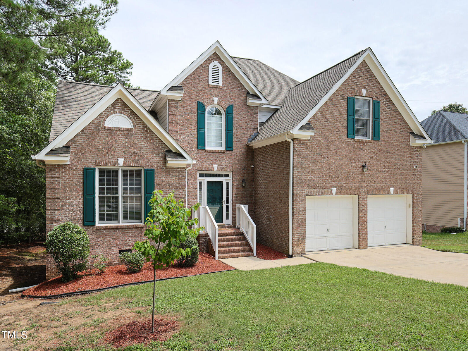 Property Photo: 7 Wateroaks Court NC 27703