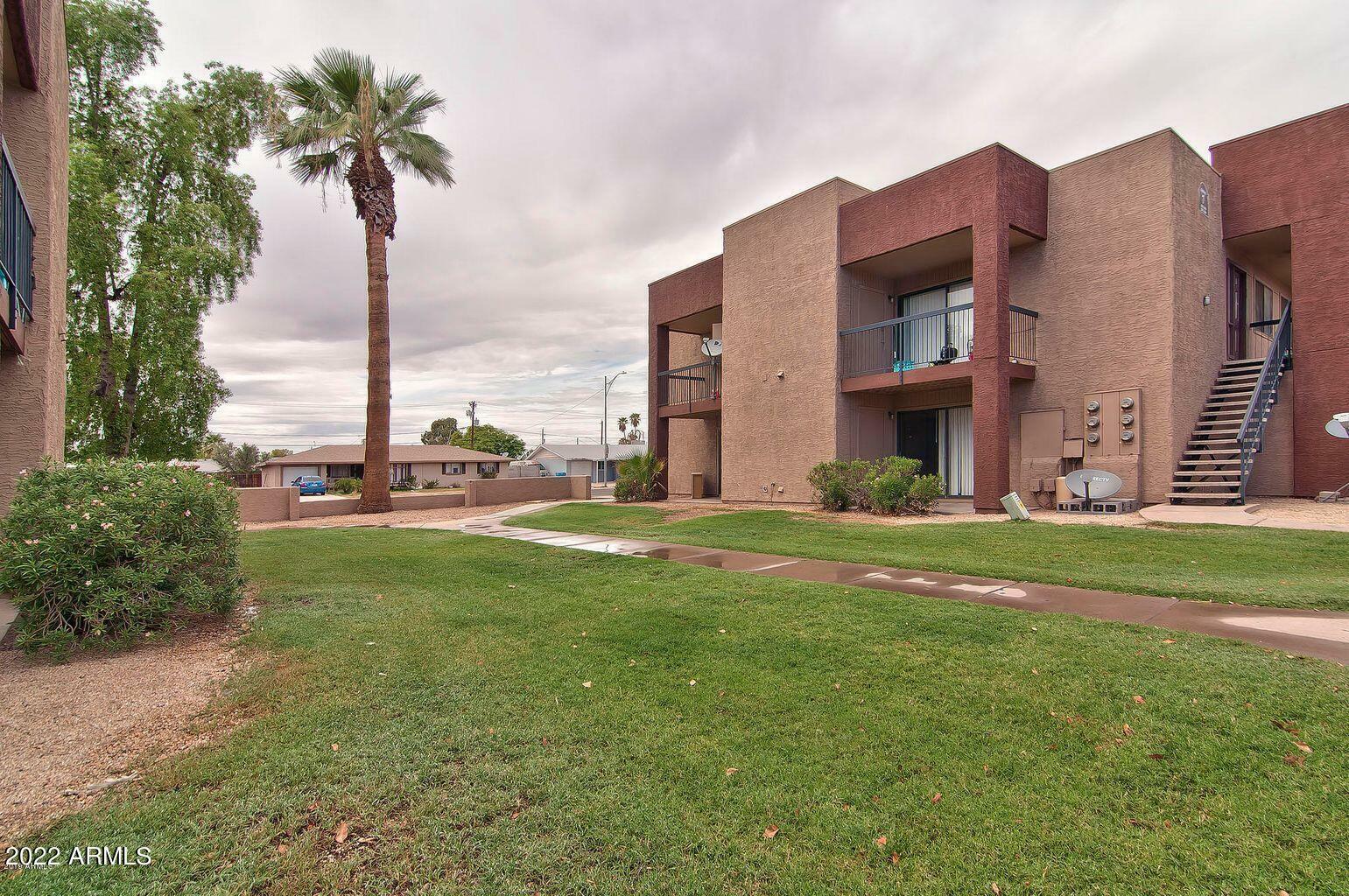 Property Photo:  3810 N Maryvale Parkway N 2058  AZ 85031 