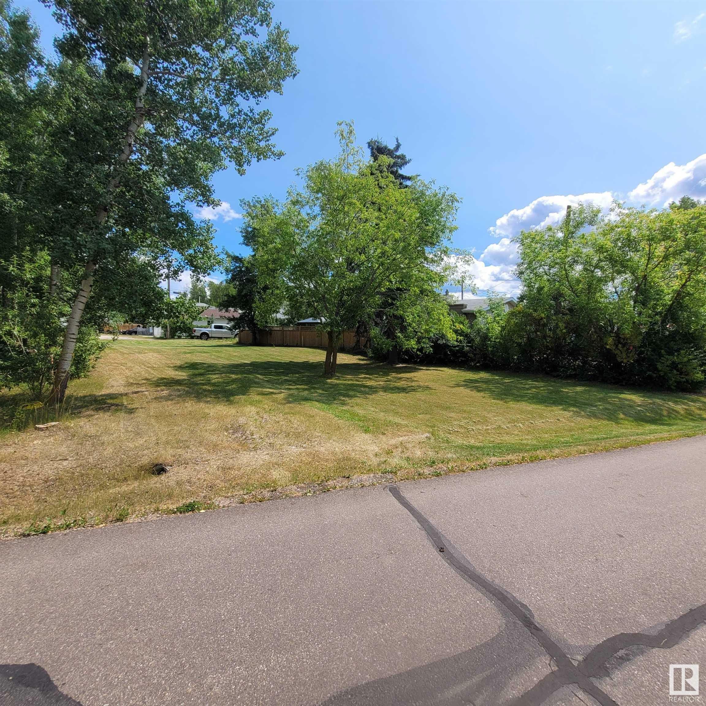 Property Photo:  4311 47 Avenue  AB T0E 0A0 