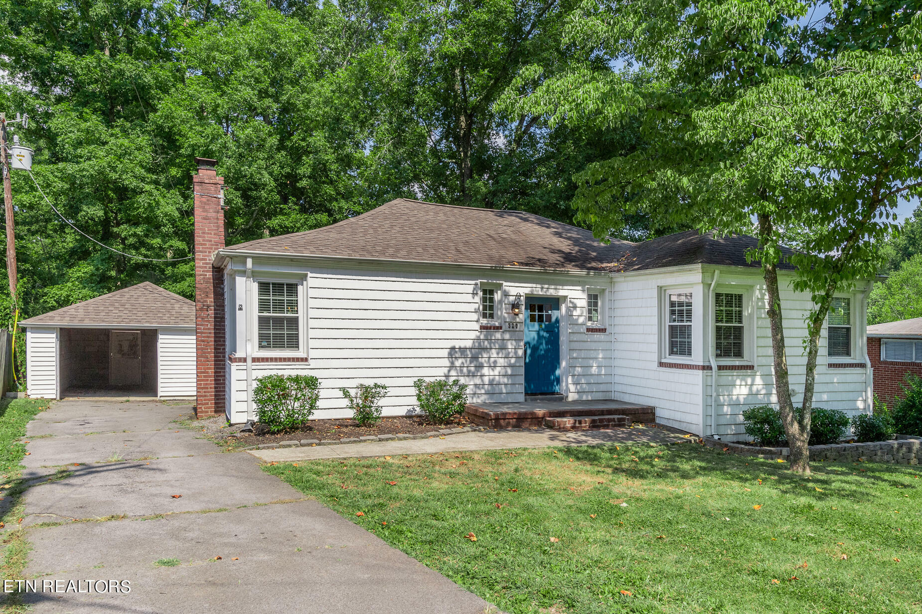 Property Photo:  320 Mayflower Drive  TN 37920 