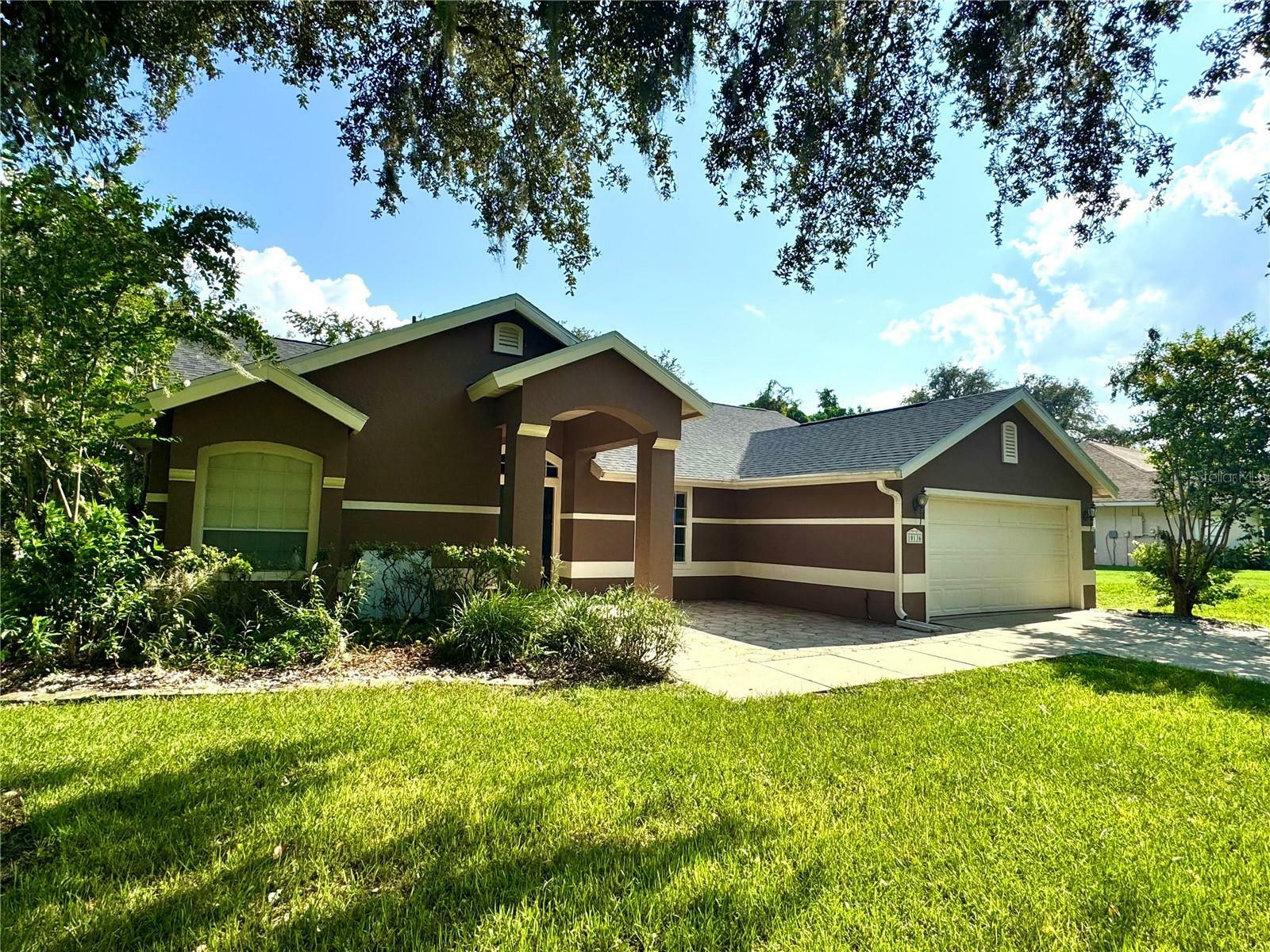 Property Photo:  10136 Silver Bluff Drive  FL 34788 