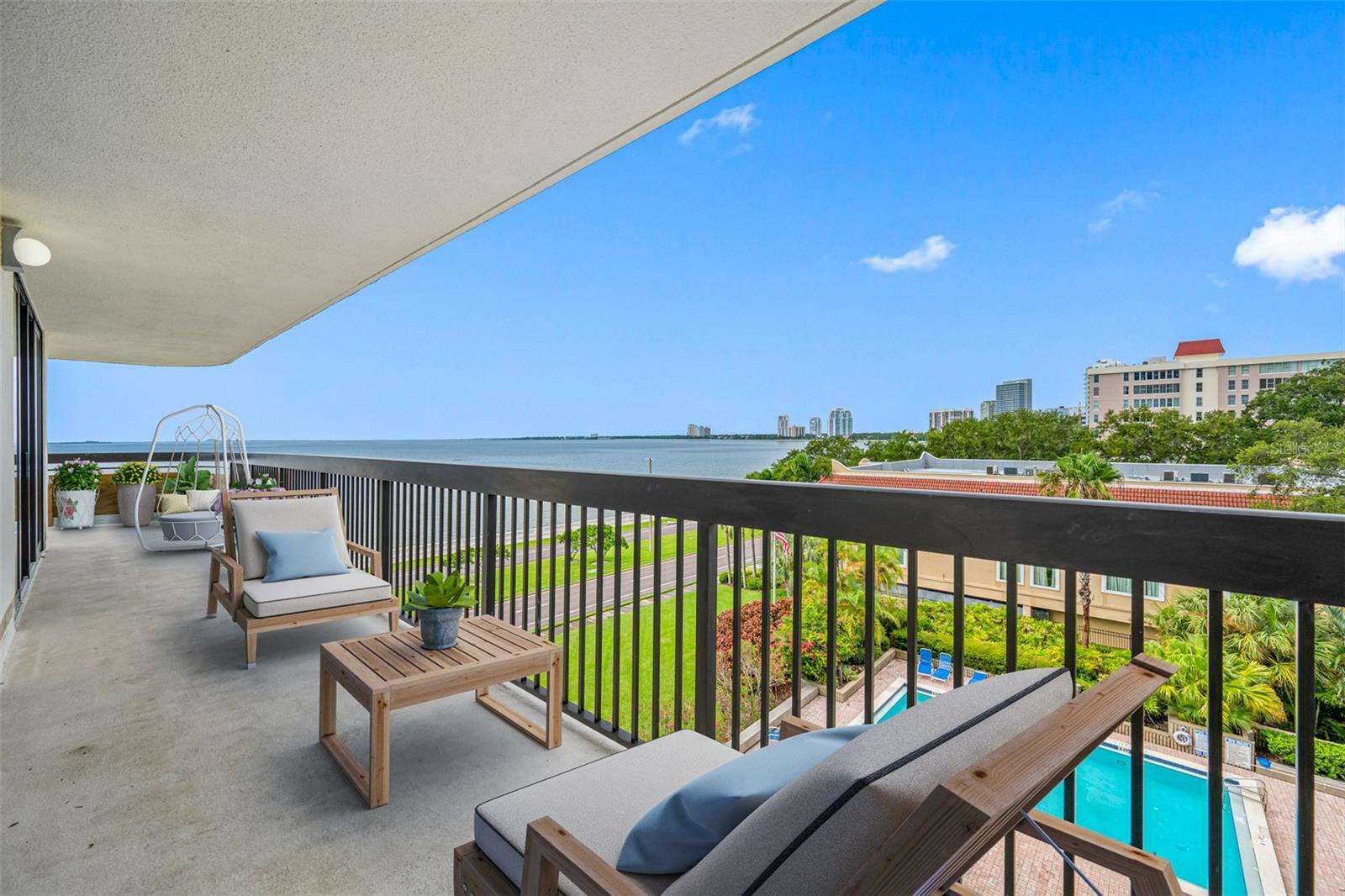 Property Photo:  2413 Bayshore Boulevard 506  FL 33629 