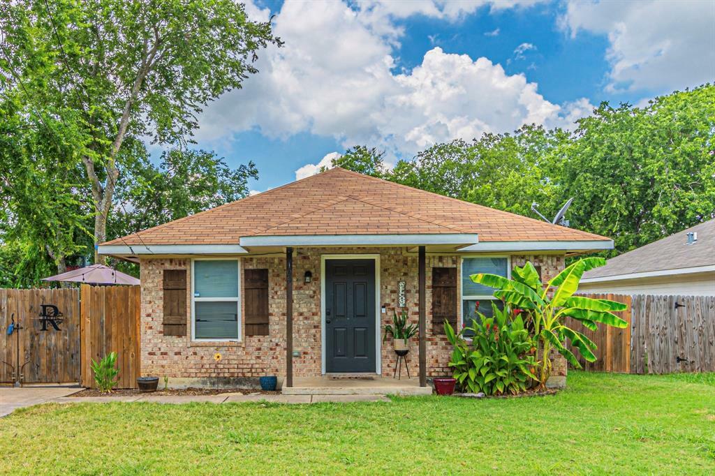 Property Photo:  109 Cook Street  TX 75165 