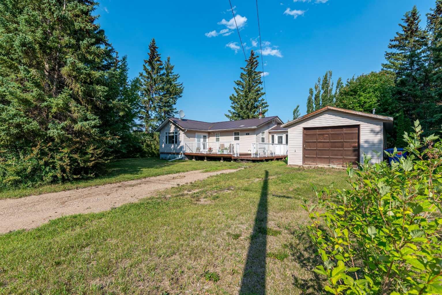 Property Photo:  507 1 Street E  SK S0M 1M0 